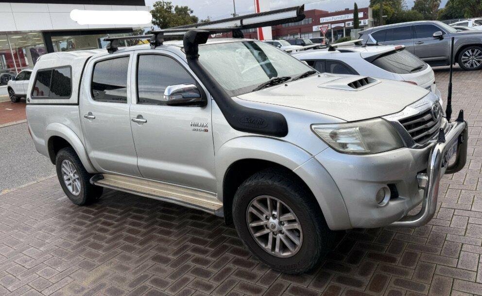 Toyota Hilux image 1