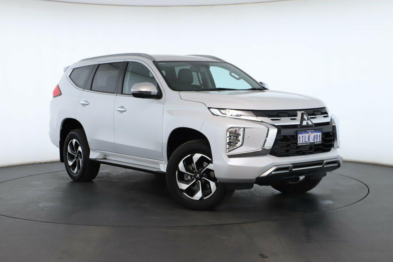 Mitsubishi Pajero Sport image 1