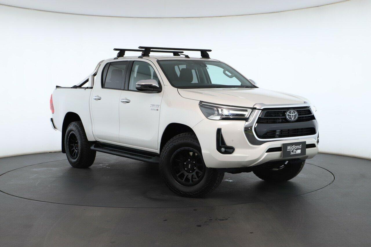 Toyota Hilux image 1