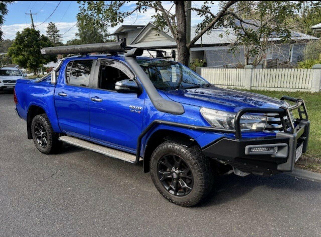 Toyota Hilux image 1
