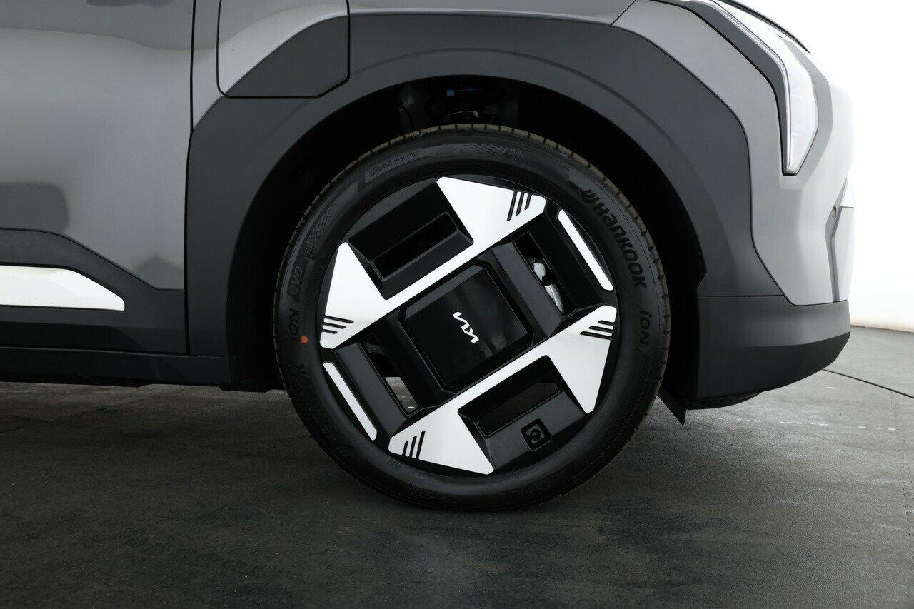 Kia Ev3 image 3