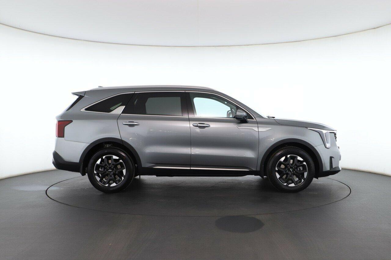 Kia Sorento image 2