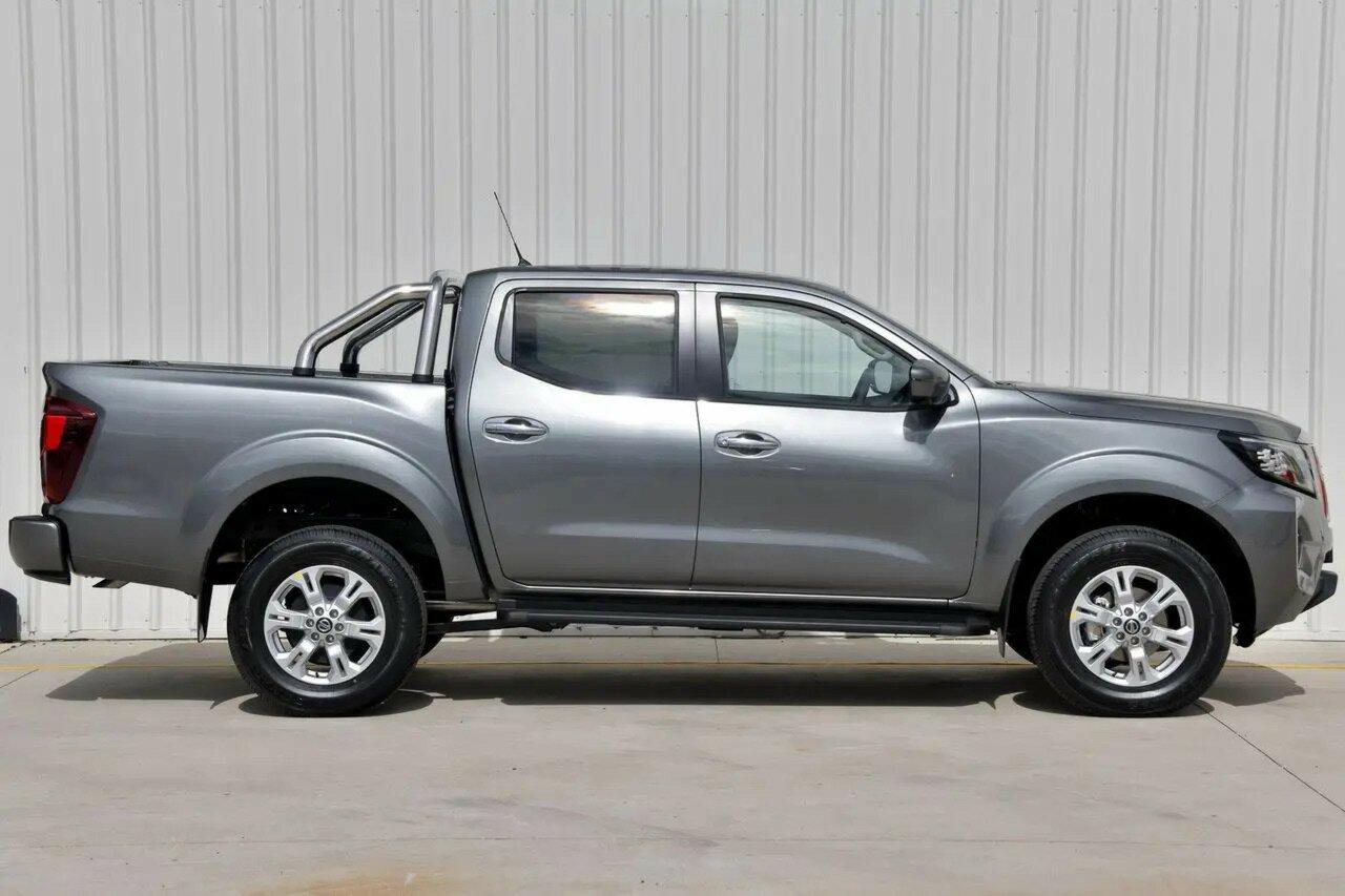 Nissan Navara image 2