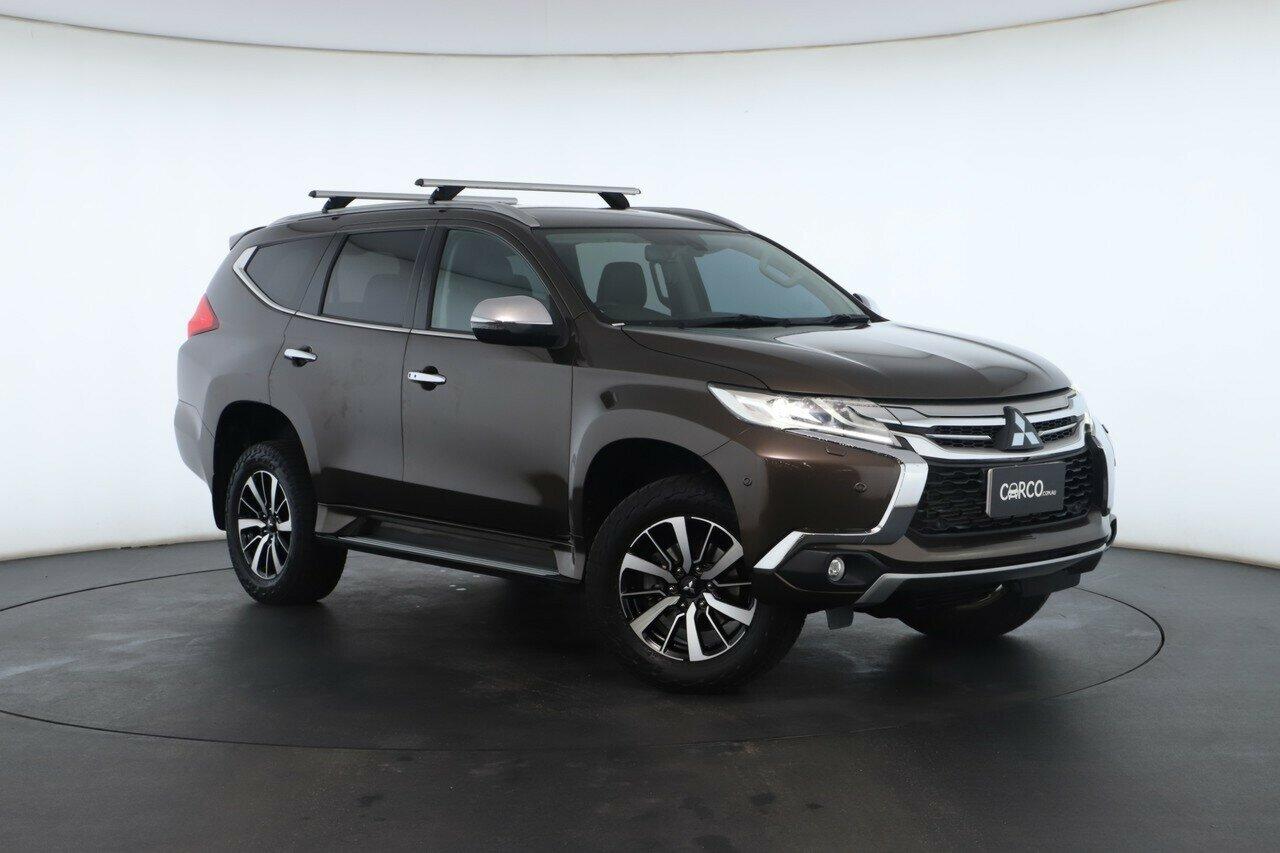 Mitsubishi Pajero Sport image 1