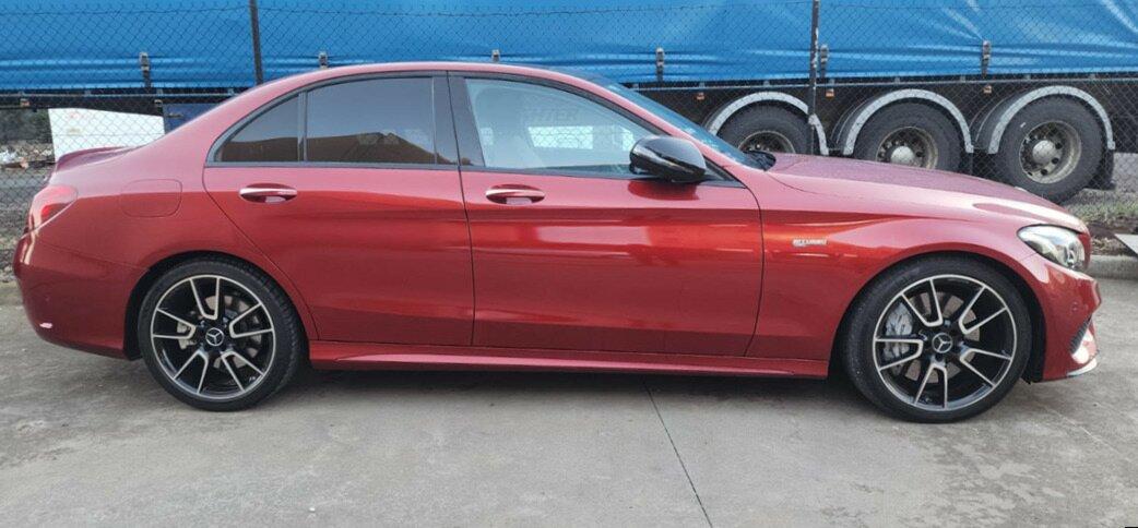 Mercedes Benz C-class image 2